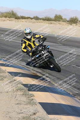 media/Dec-01-2025-Moto Forza (Mon) [[2daa91e15f]]/3-Beginner Group/Session 4 (Turn 10 Inside)/